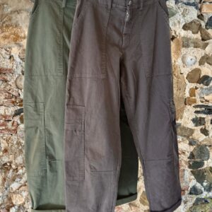 Pantaloni con tasconi