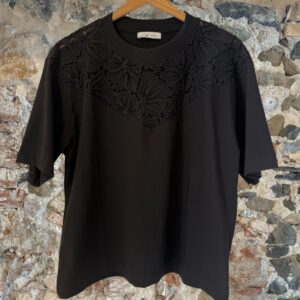 T-shirt inserto pizzo nera