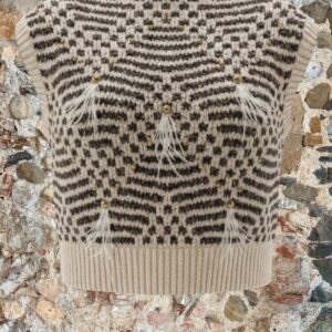 Gilet di lana con piume
